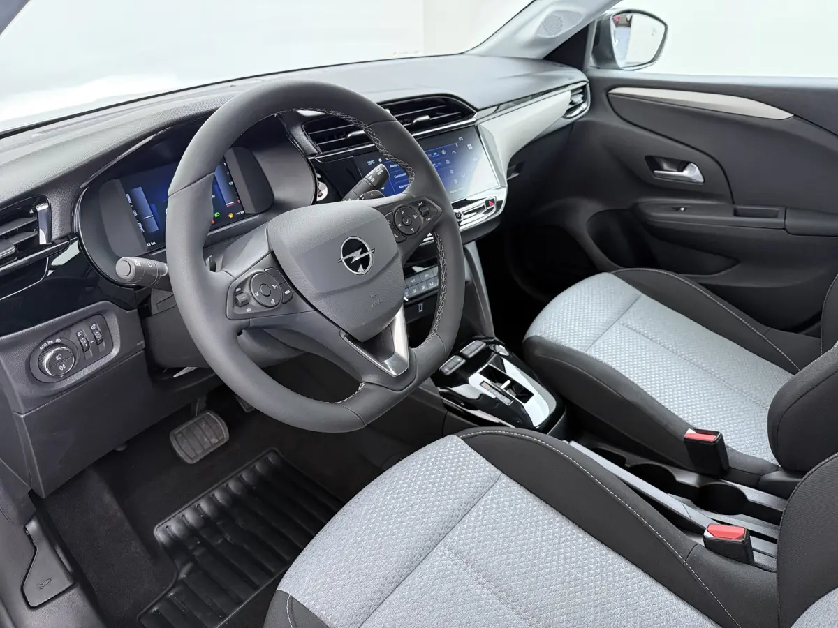 1.2 Turbo Hybrid Edition | VAN 30.664 VOOR 24.900,-! | ND | Dode hoek waarschuwing | Draadloze Apple Carplay en Android Auto | LED koplampen met LED dagrijverlichting | Voorraadvoordeel !
