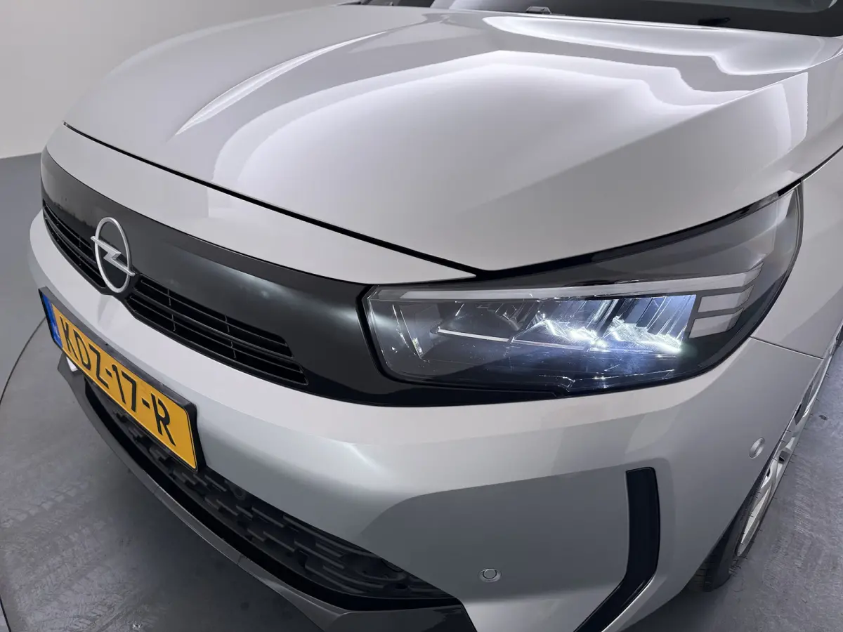 1.2 Turbo Hybrid Edition | VAN 30.664 VOOR 24.900,-! | ND | Dode hoek waarschuwing | Draadloze Apple Carplay en Android Auto | LED koplampen met LED dagrijverlichting | Voorraadvoordeel !