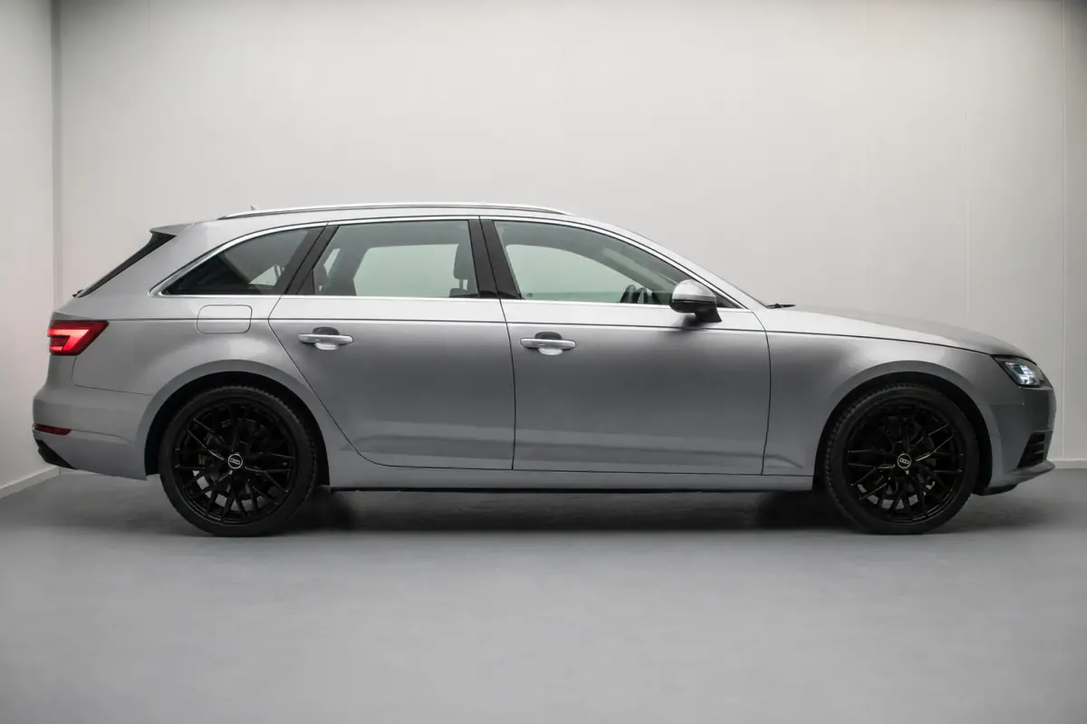 1.4 TFSI Sport Edition Aut NL-auto [ Full LED Dynamisch Knipperlicht 19 Inch Elektrische Klep S Line Look ]
