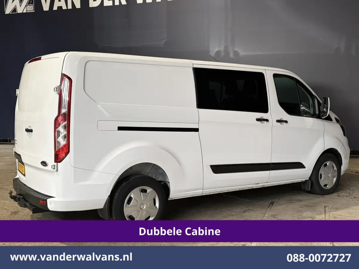 2.0 TDCI 131pk L2H1 Dubbele Cabine Euro6 Airco | 6-Zits | Cruisecontrol | Trekhaak Verwarmde voorruit, Parkeersensoren