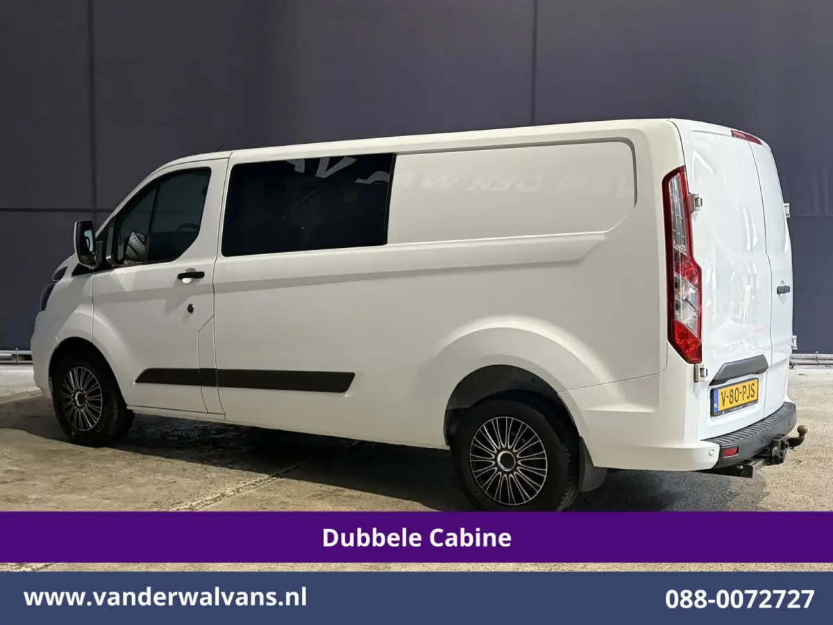 2.0 TDCI 131pk L2H1 Dubbele Cabine Euro6 Airco | 6-Zits | Cruisecontrol | 2550kg Trekhaak Verwarmde voorruit, Parkeersensoren