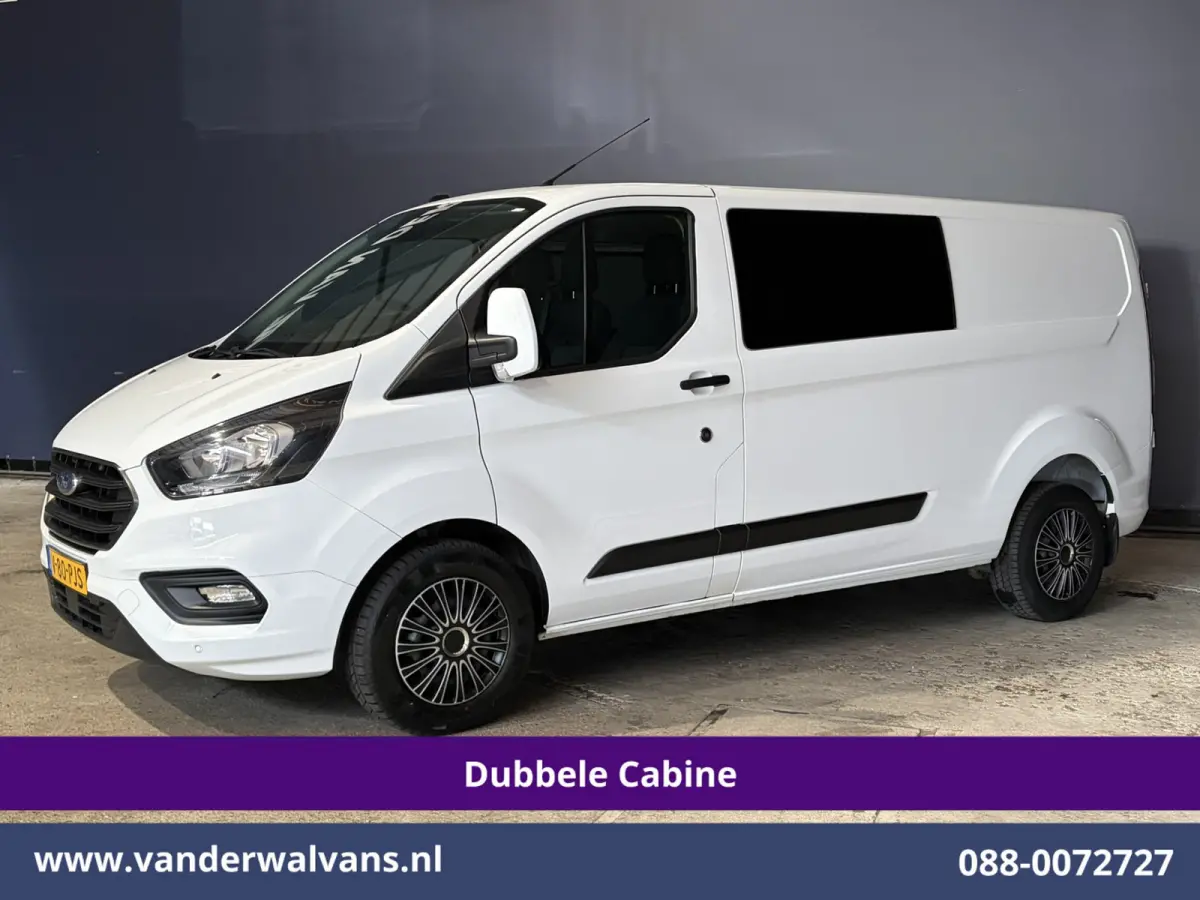 2.0 TDCI 131pk L2H1 Dubbele Cabine Euro6 Airco | 6-Zits | Cruisecontrol | 2550kg Trekhaak Verwarmde voorruit, Parkeersensoren