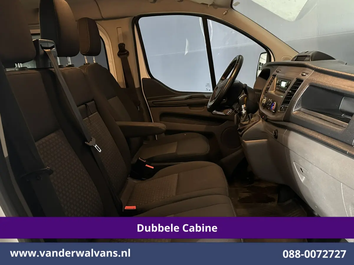 2.0 TDCI 131pk L2H1 Dubbele Cabine Euro6 Airco | 6-Zits | Cruisecontrol | 2550kg Trekhaak Verwarmde voorruit, Parkeersensoren