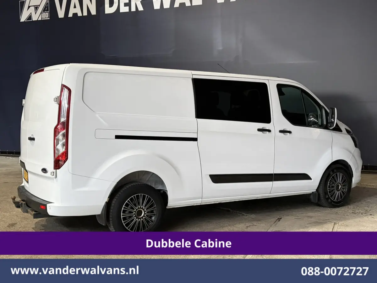 2.0 TDCI 131pk L2H1 Dubbele Cabine Euro6 Airco | 6-Zits | Cruisecontrol | 2550kg Trekhaak Verwarmde voorruit, Parkeersensoren