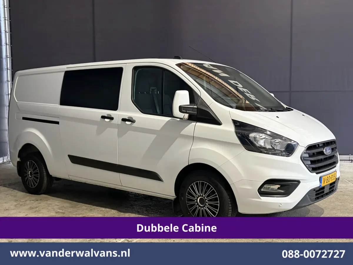 2.0 TDCI 131pk L2H1 Dubbele Cabine Euro6 Airco | 6-Zits | Cruisecontrol | 2550kg Trekhaak Verwarmde voorruit, Parkeersensoren