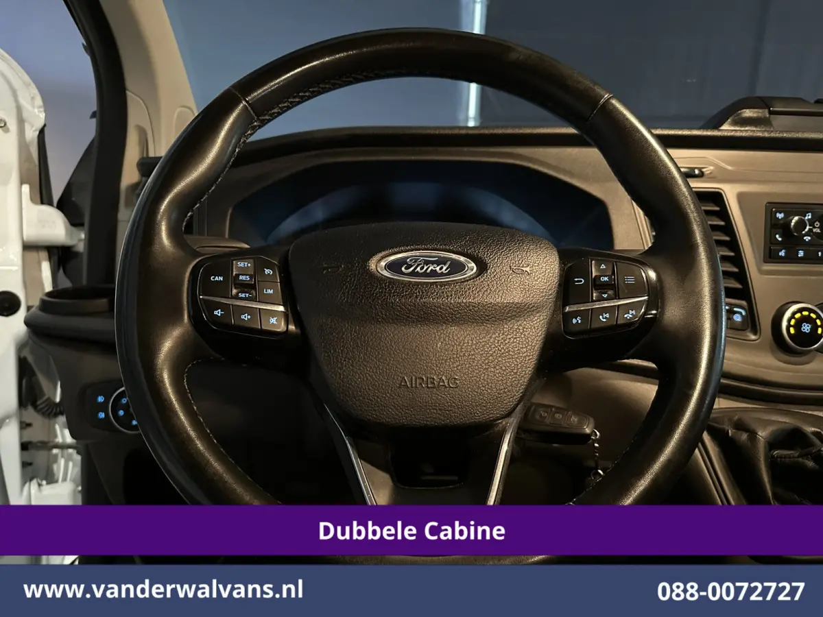 2.0 TDCI 131pk L2H1 Dubbele Cabine Euro6 Airco | 6-Zits | Cruisecontrol | 2550kg Trekhaak Verwarmde voorruit, Parkeersensoren