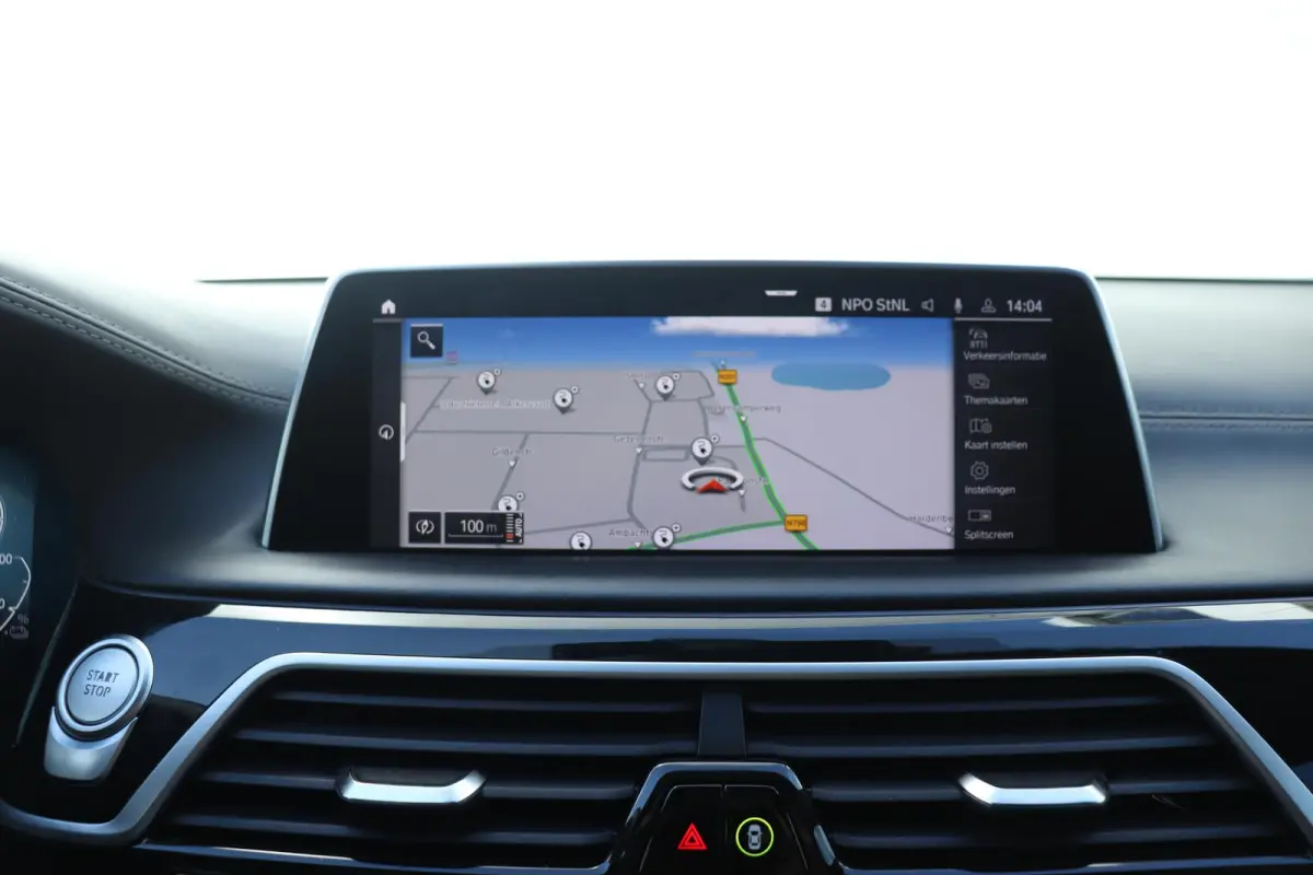 Sedan 745e | High Executive | M Sportpakket | Driving Assistant Professional | Parking Assistant Plus | Head-Up | Harman Kardon | Laserlight | Warmte Comfortpakket | Soft-Close | Comfort Acc