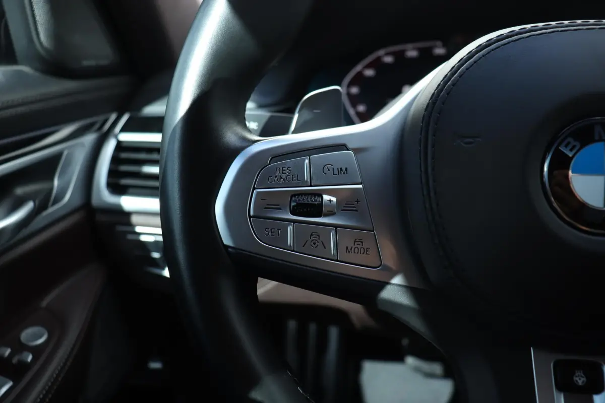 Sedan 745e | High Executive | M Sportpakket | Driving Assistant Professional | Parking Assistant Plus | Head-Up | Harman Kardon | Laserlight | Warmte Comfortpakket | Soft-Close | Comfort Acc