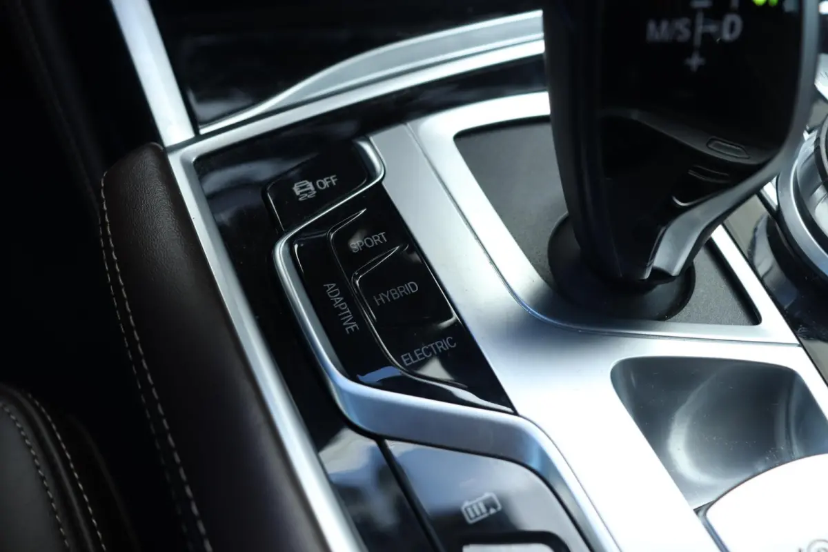 Sedan 745e | High Executive | M Sportpakket | Driving Assistant Professional | Parking Assistant Plus | Head-Up | Harman Kardon | Laserlight | Warmte Comfortpakket | Soft-Close | Comfort Acc
