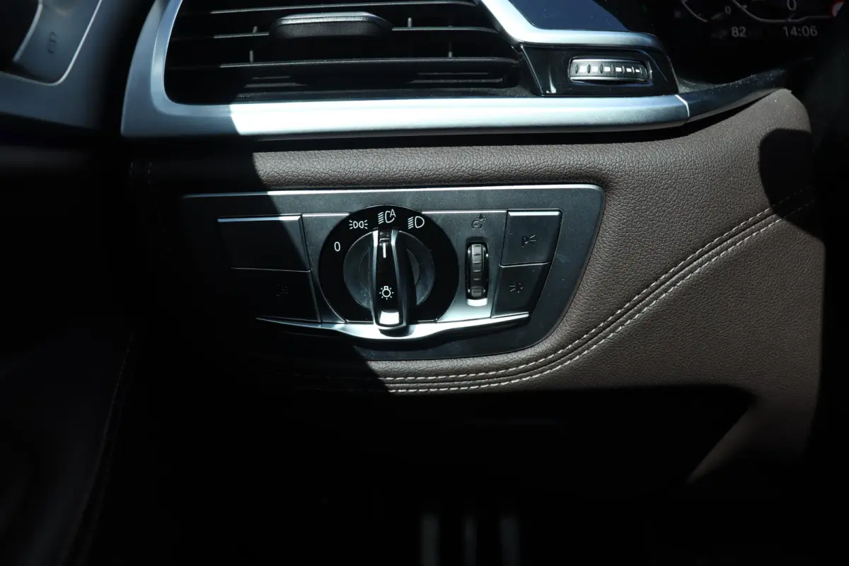 Sedan 745e | High Executive | M Sportpakket | Driving Assistant Professional | Parking Assistant Plus | Head-Up | Harman Kardon | Laserlight | Warmte Comfortpakket | Soft-Close | Comfort Acc