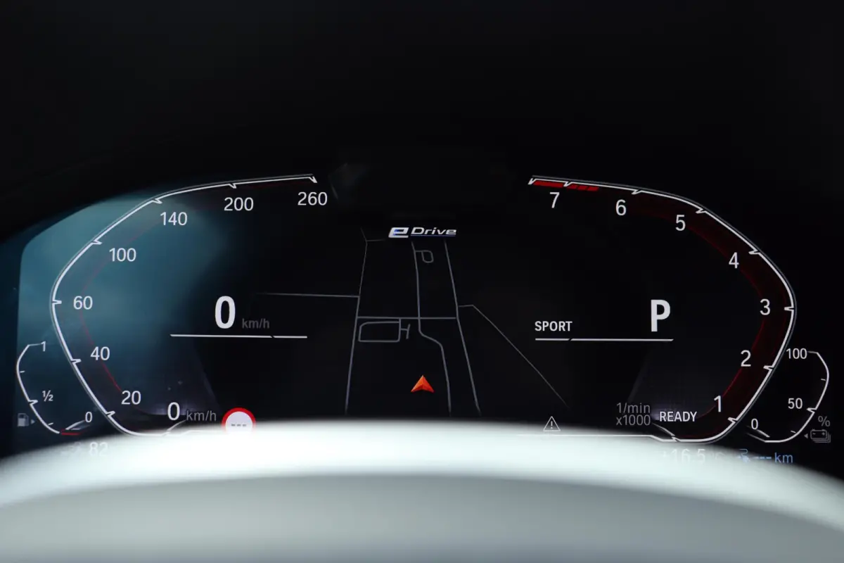 Sedan 745e | High Executive | M Sportpakket | Driving Assistant Professional | Parking Assistant Plus | Head-Up | Harman Kardon | Laserlight | Warmte Comfortpakket | Soft-Close | Comfort Acc