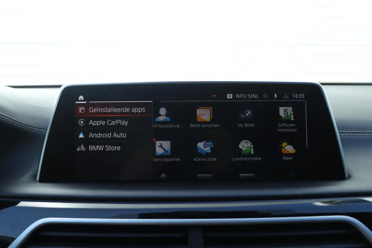 Sedan 745e | High Executive | M Sportpakket | Driving Assistant Professional | Parking Assistant Plus | Head-Up | Harman Kardon | Laserlight | Warmte Comfortpakket | Soft-Close | Comfort Acc