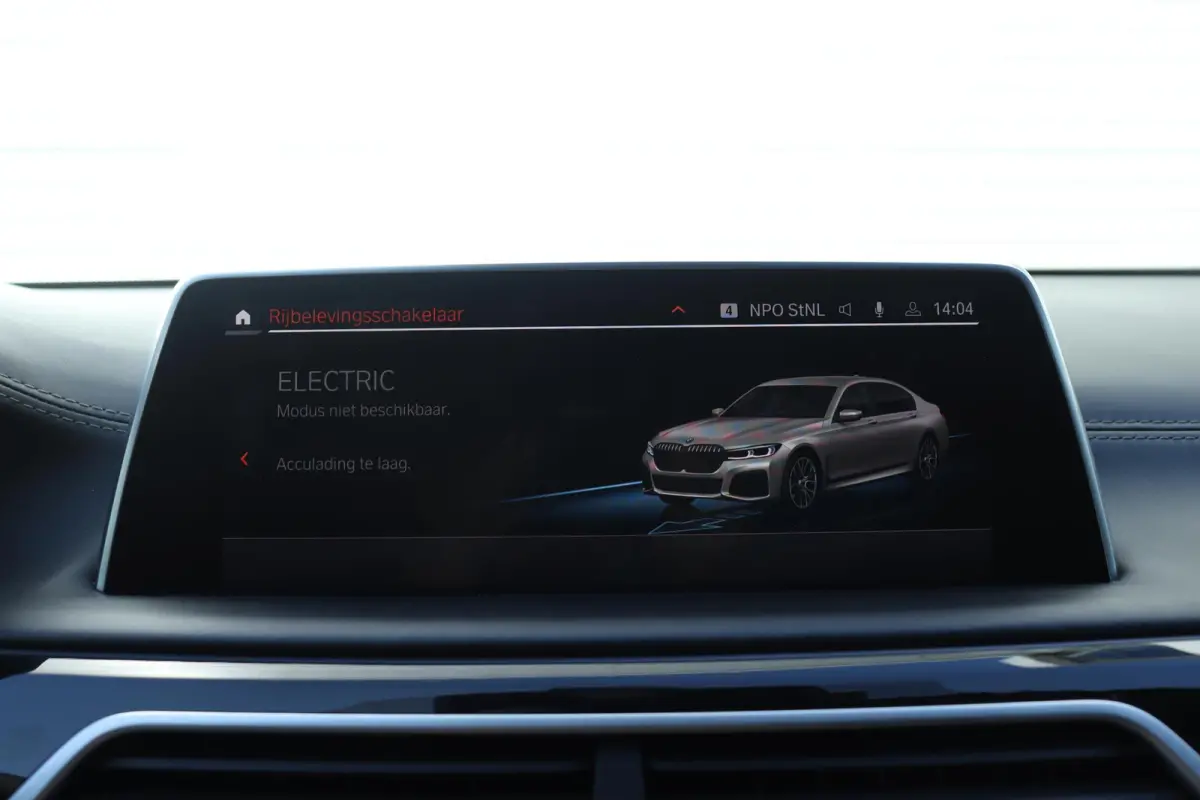 Sedan 745e | High Executive | M Sportpakket | Driving Assistant Professional | Parking Assistant Plus | Head-Up | Harman Kardon | Laserlight | Warmte Comfortpakket | Soft-Close | Comfort Acc