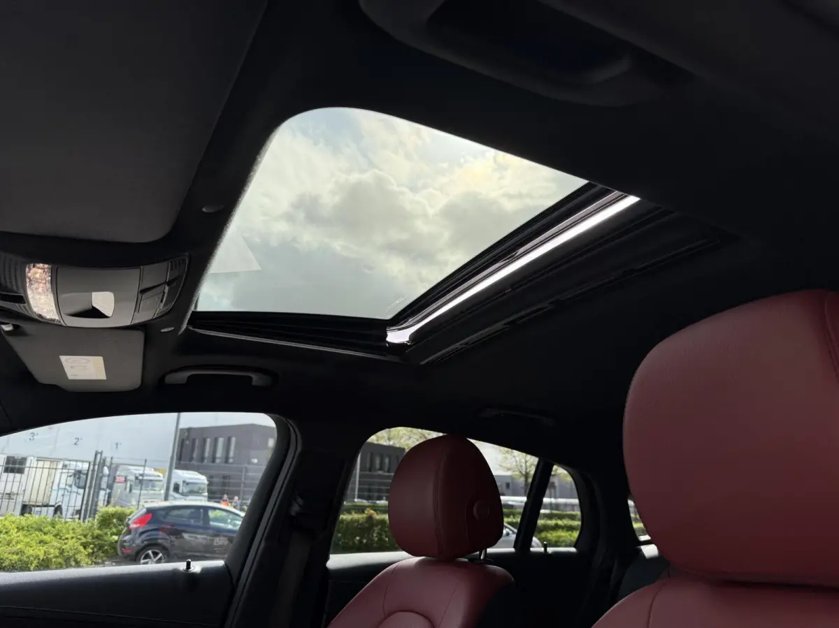 300e PLUG-IN 4MATIC AMG Schuifdak ADAPTIVE CR. TREKHAAK