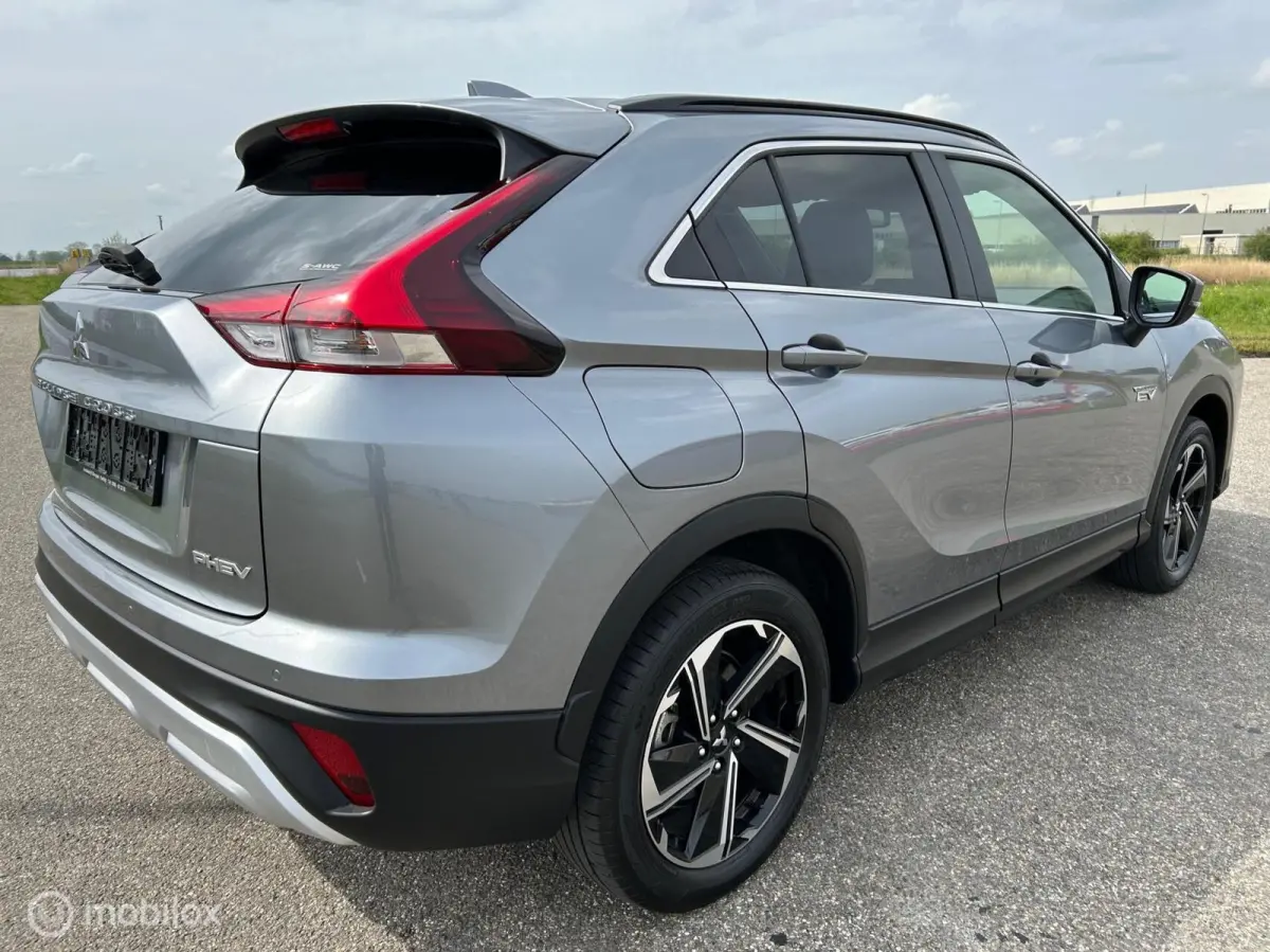 2.4 PHEV Intense +