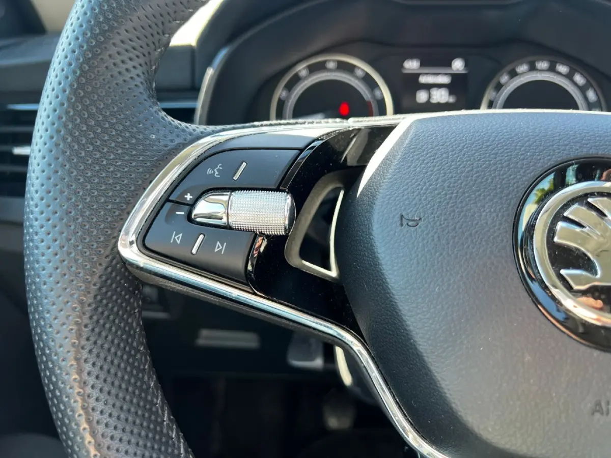 1.0TSI 110pk Sportline | Climate | Stoelverwarming | Carplay