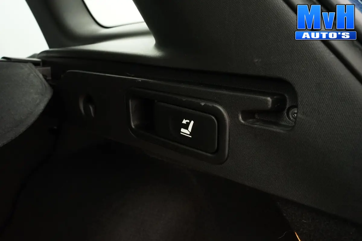 1.3 TCe Intens|CAM|LED|TREKH|CLIMA|BLUETOOTH