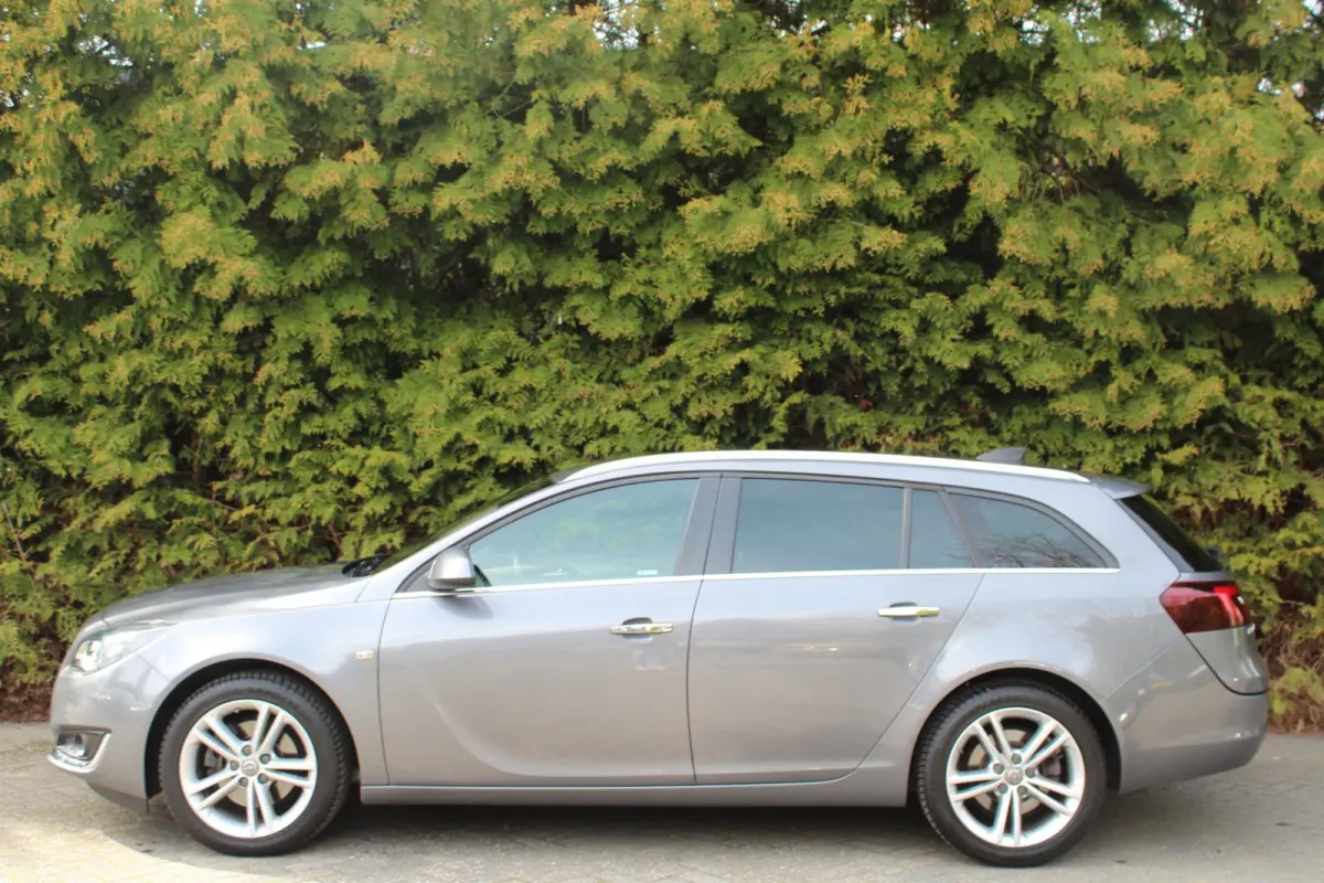 1.6 T Business+ 170PK | Lederen bekleding | Stoel/Stuurverwarming | Navigatie | Parkeersensoren