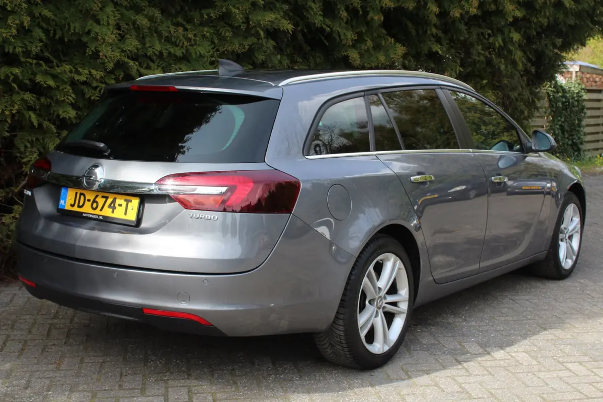 1.6 T Business+ 170PK | Lederen bekleding | Stoel/Stuurverwarming | Navigatie | Parkeersensoren