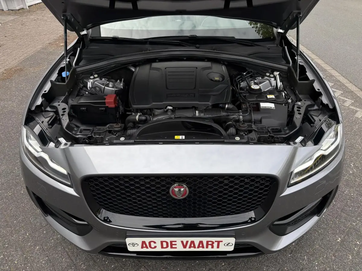 2.0t AWD R-Sport - PANO/LEER/MERIDIAN/LED/NAP