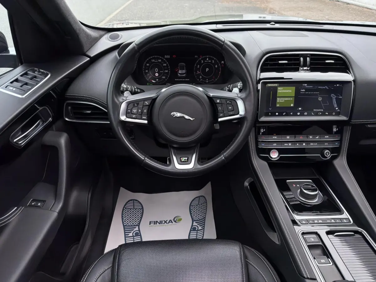 2.0t AWD R-Sport - PANO/LEER/MERIDIAN/LED/NAP