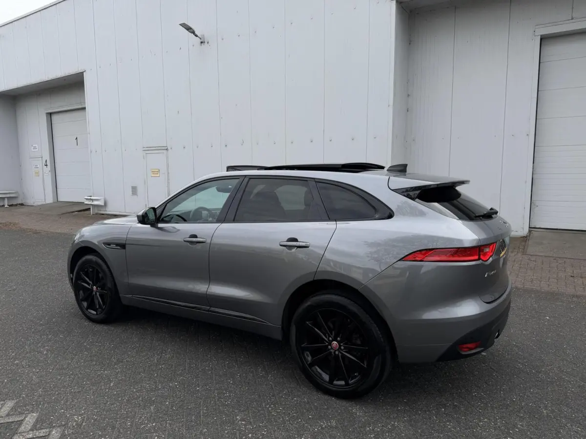 2.0t AWD R-Sport - PANO/LEER/MERIDIAN/LED/NAP