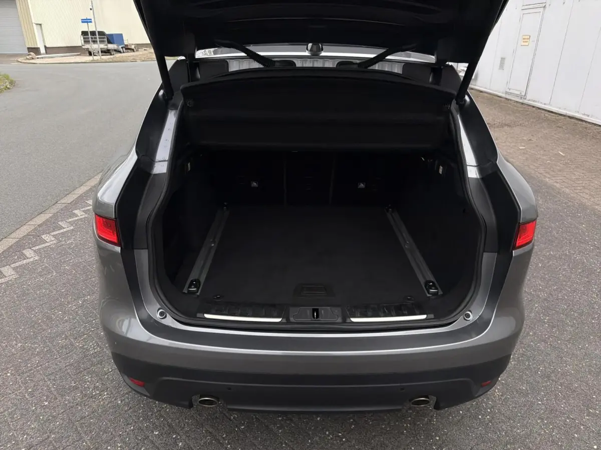 2.0t AWD R-Sport - PANO/LEER/MERIDIAN/LED/NAP
