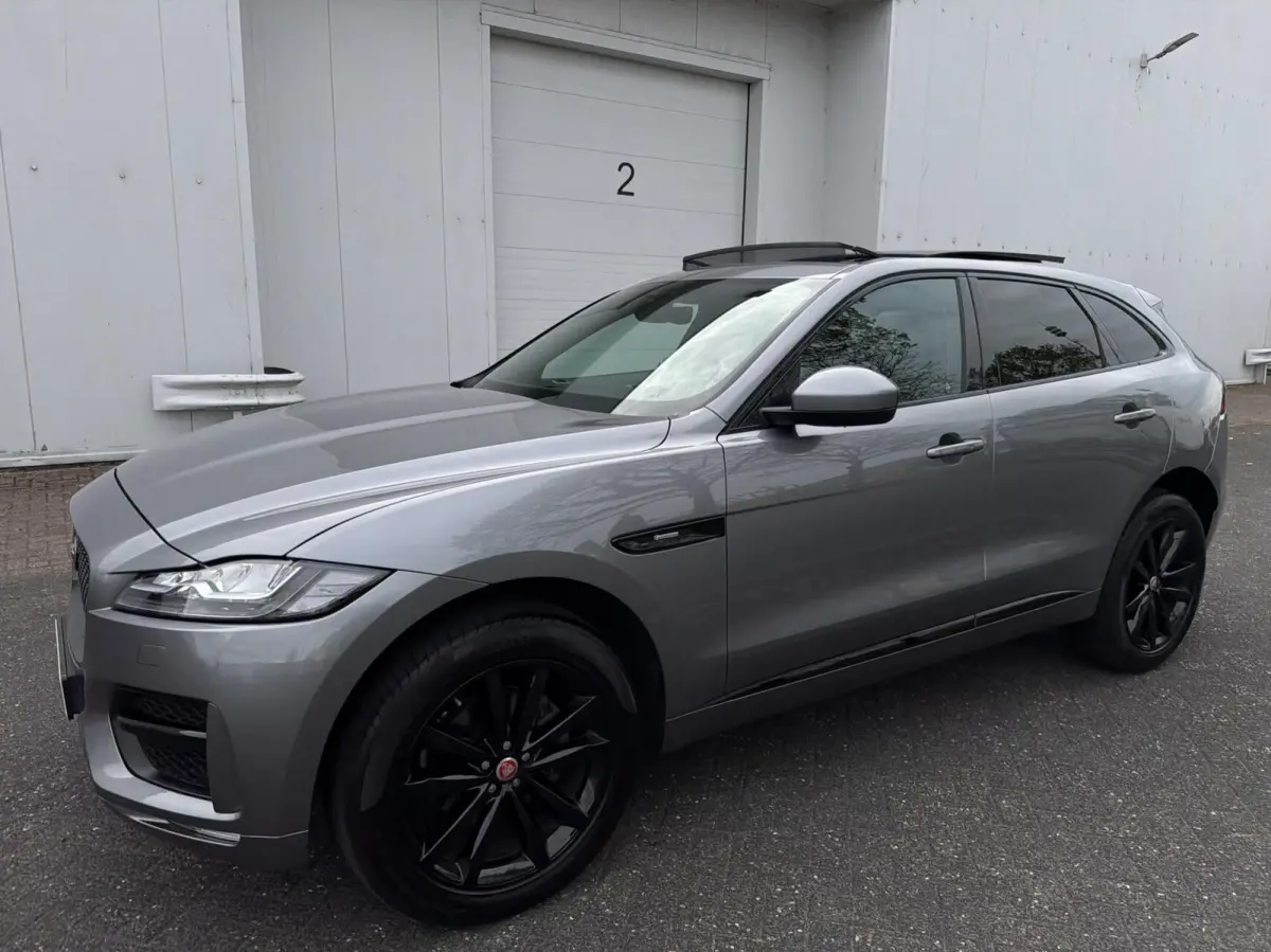2.0t AWD R-Sport - PANO/LEER/MERIDIAN/LED/NAP