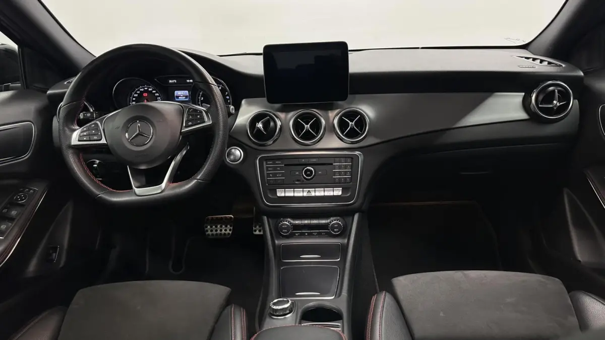 180 Business Solution AMG Limited PANO CAMERA NAVI ECC CRUISE 40000 KM.