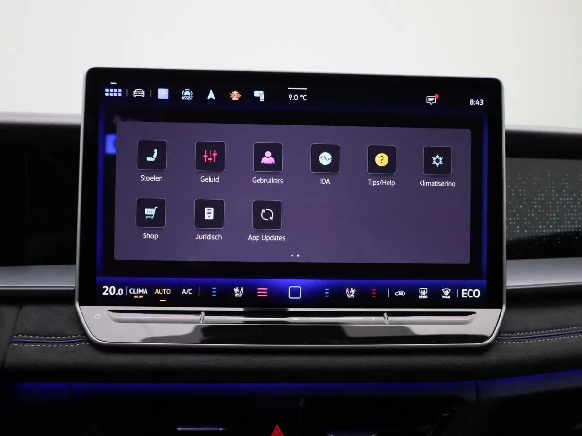 1.5 eHybrid R-Line Edition 272 PK | Lederen Stoelen Met Geheugen | Navigatie Groot Scherm | Trekhaak | 360 Camera | Head-Updisplay | Stoelverwarming Voor & Achter | Stuurwielverwarming |