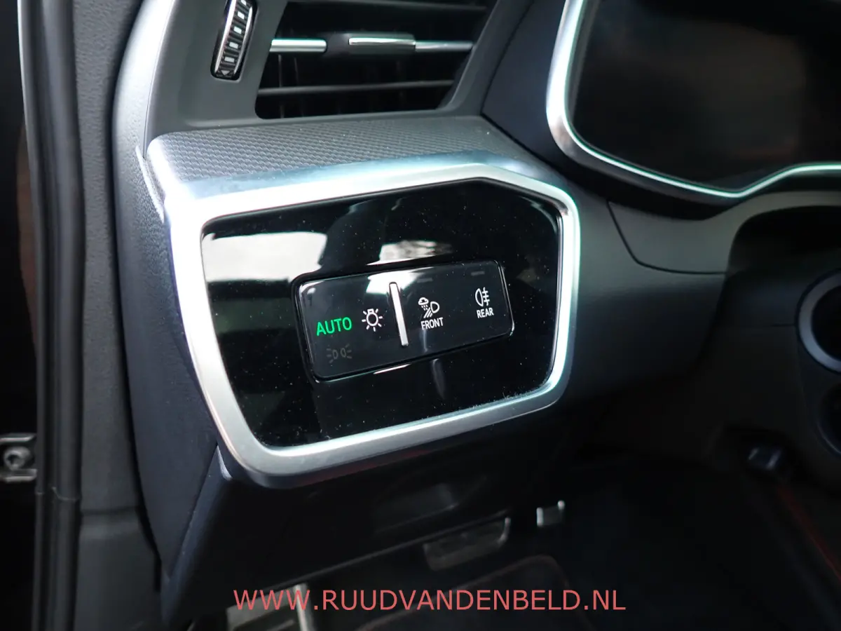 RS6-R ABT QUATTRO 825PK AKRAPOVIC + EVENTURI /PANODAK/KERAMISCH/B&O/STOELVENT/360*