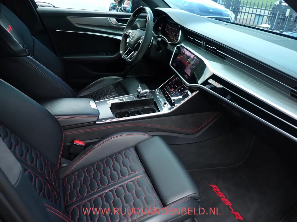 RS6-R ABT QUATTRO 825PK AKRAPOVIC + EVENTURI /PANODAK/KERAMISCH/B&O/STOELVENT/360*