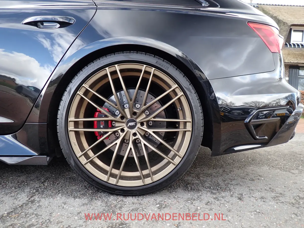 RS6-R ABT QUATTRO 825PK AKRAPOVIC + EVENTURI /PANODAK/KERAMISCH/B&O/STOELVENT/360*