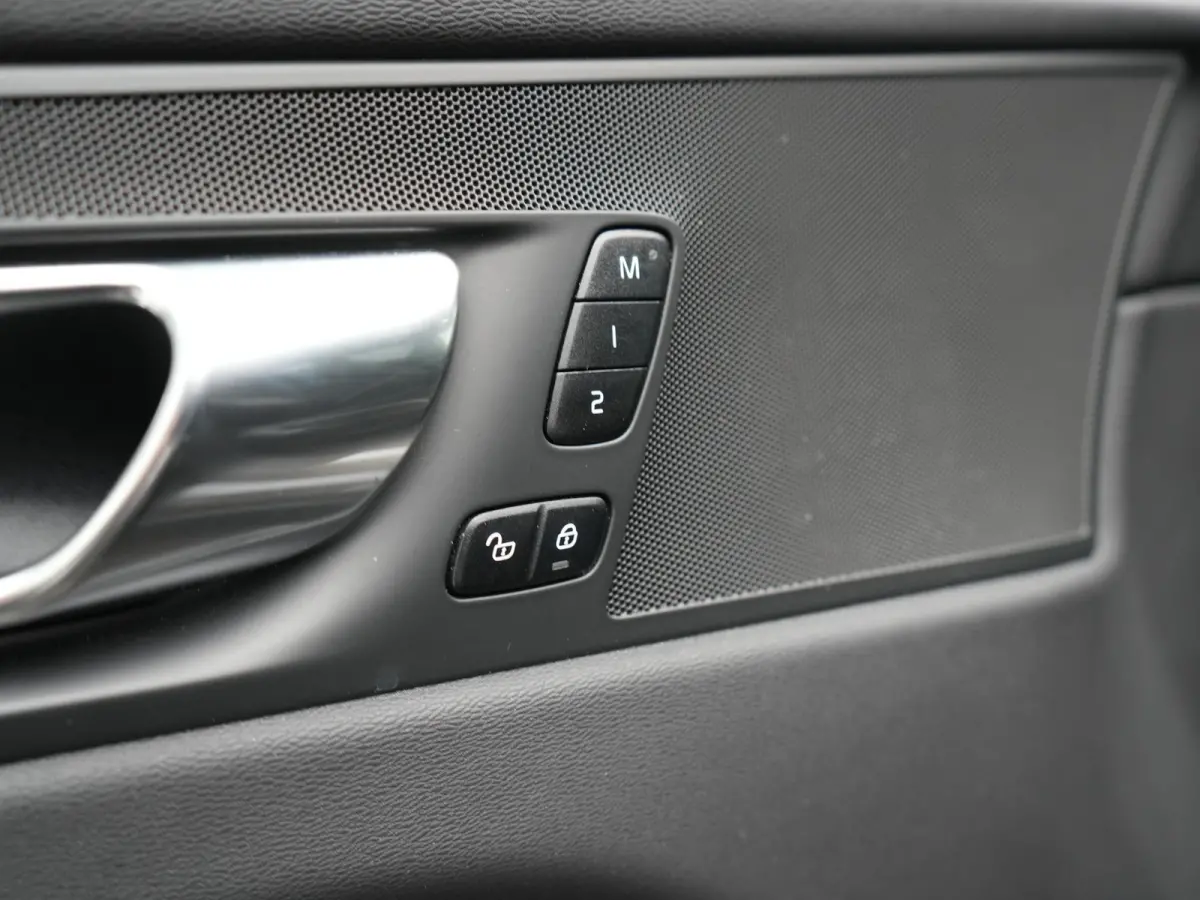 T8 AWD Plus Dark LONG RANGE PHEV 456pk Dealer O.H | Panodak | 360 Camera | Adaptive Cruise | Head Up | Adaptieve Full LED Koplampen |  Sportstoelen Memory & Verwarmd | Google Assistant | App