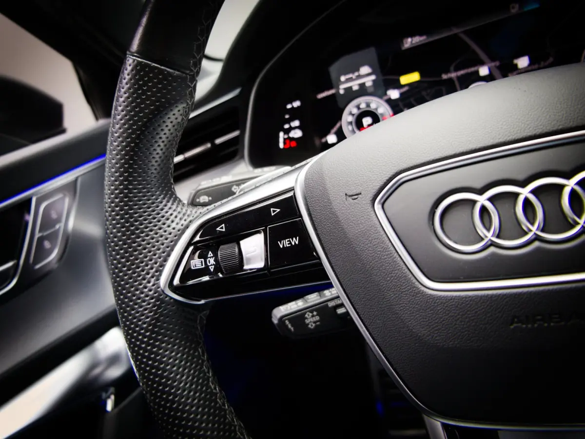 55 TFSI e quattro Competition S-Line Edition (B&O, SFEERVERLICHTING, MAXTON, ACC, PANO, TREKHAAK, CAMERA, CARPLAY)