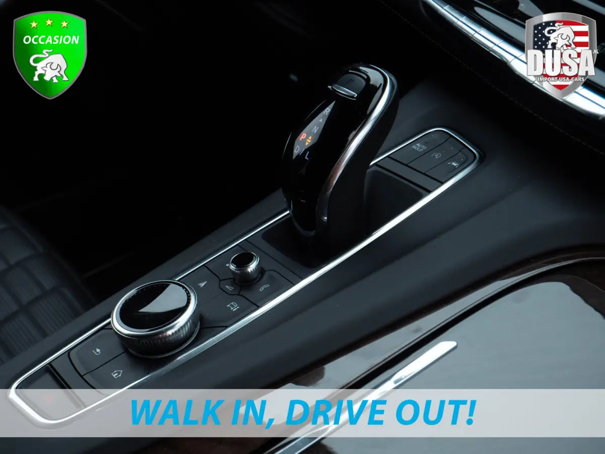 6.2 V8 | Sport | Luchtvering / Panoramadak / 7 Seats