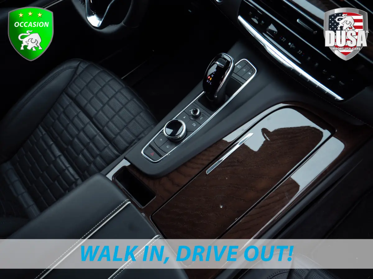 6.2 V8 | Sport | Luchtvering / Panoramadak / 7 Seats