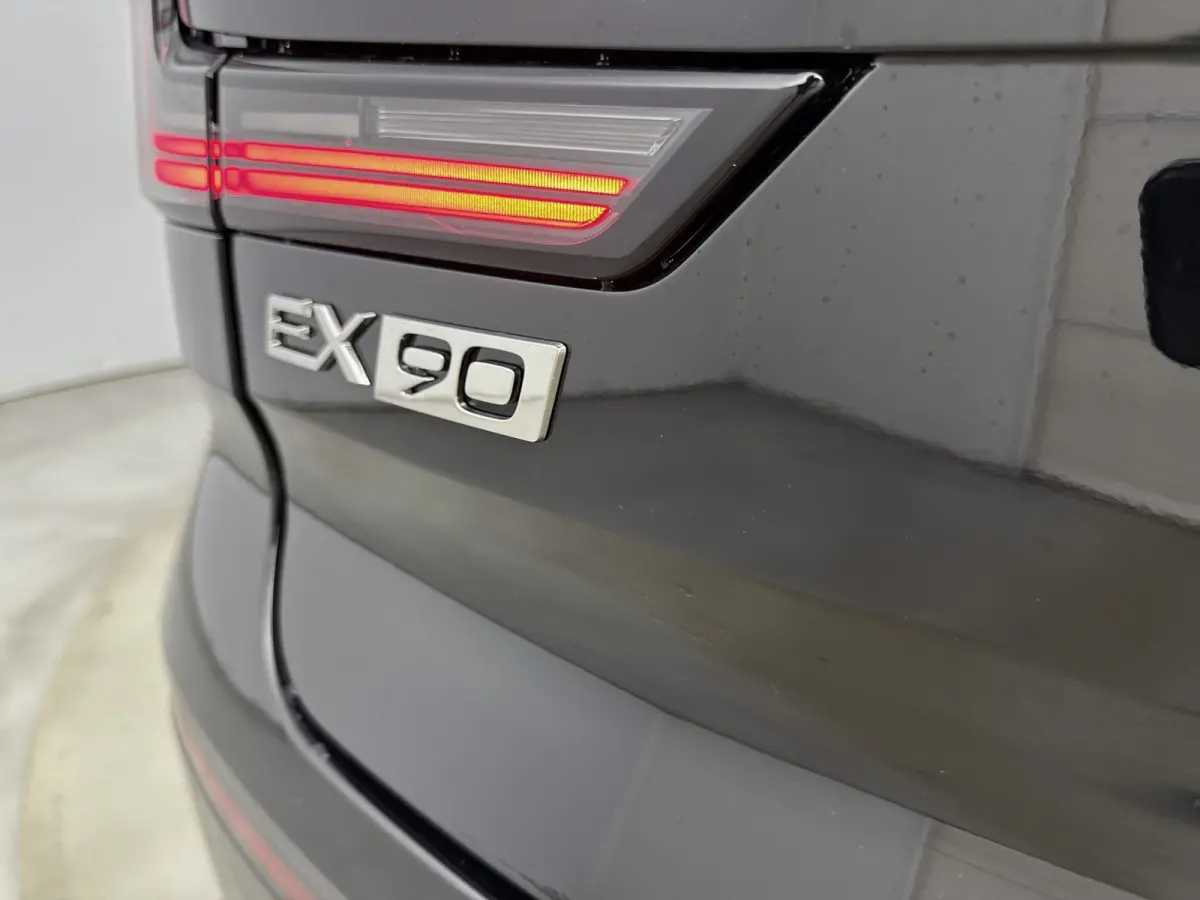Single Motor Plus 7p. 92 kWh Lm velgen