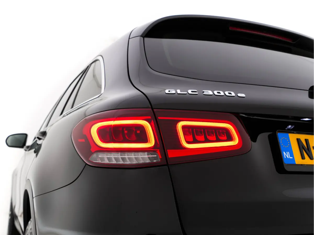 4MATIC Business Solution (Plug-In) {SoH-94%} (INCL-BTW) *LEATHER | FULL-LED | DIGI-COCKPIT | KEYLESS | DAB | HEATED-SPORTSEATS | CAMERA | PRIVACY-GLASS | NAVI-FULLMAP | ECC | PDC | CRUISE | 