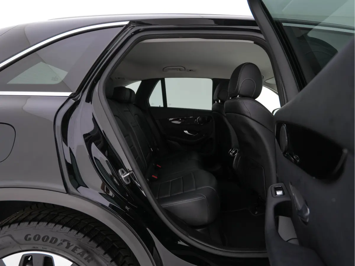 4MATIC Business Solution (Plug-In) {SoH-94%} (INCL-BTW) *LEATHER | FULL-LED | DIGI-COCKPIT | KEYLESS | DAB | HEATED-SPORTSEATS | CAMERA | PRIVACY-GLASS | NAVI-FULLMAP | ECC | PDC | CRUISE | 