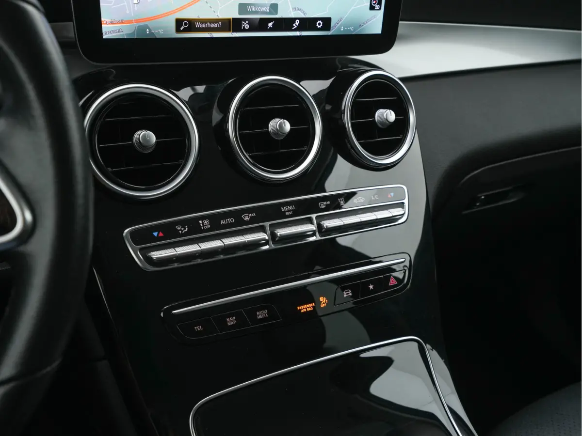 4MATIC Business Solution (Plug-In) {SoH-94%} (INCL-BTW) *LEATHER | FULL-LED | DIGI-COCKPIT | KEYLESS | DAB | HEATED-SPORTSEATS | CAMERA | PRIVACY-GLASS | NAVI-FULLMAP | ECC | PDC | CRUISE | 