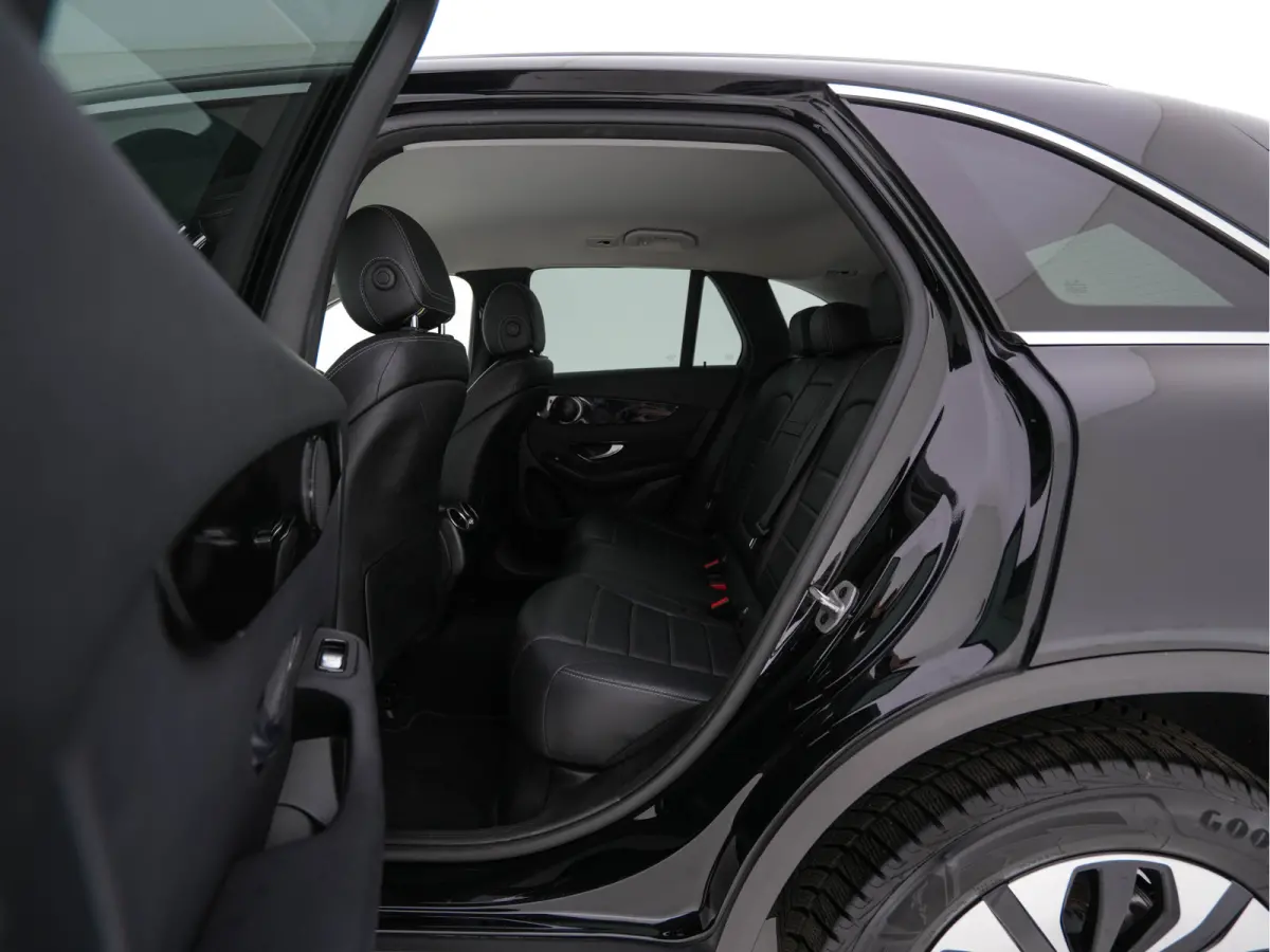 4MATIC Business Solution (Plug-In) {SoH-94%} (INCL-BTW) *LEATHER | FULL-LED | DIGI-COCKPIT | KEYLESS | DAB | HEATED-SPORTSEATS | CAMERA | PRIVACY-GLASS | NAVI-FULLMAP | ECC | PDC | CRUISE | 