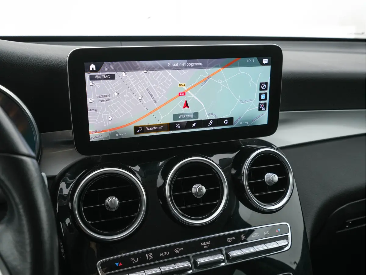 4MATIC Business Solution (Plug-In) {SoH-94%} (INCL-BTW) *LEATHER | FULL-LED | DIGI-COCKPIT | KEYLESS | DAB | HEATED-SPORTSEATS | CAMERA | PRIVACY-GLASS | NAVI-FULLMAP | ECC | PDC | CRUISE | 