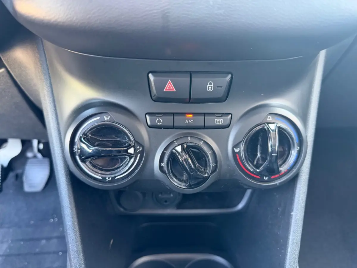 1.2 PURETECH ACTIVE NAVI AIRCO
