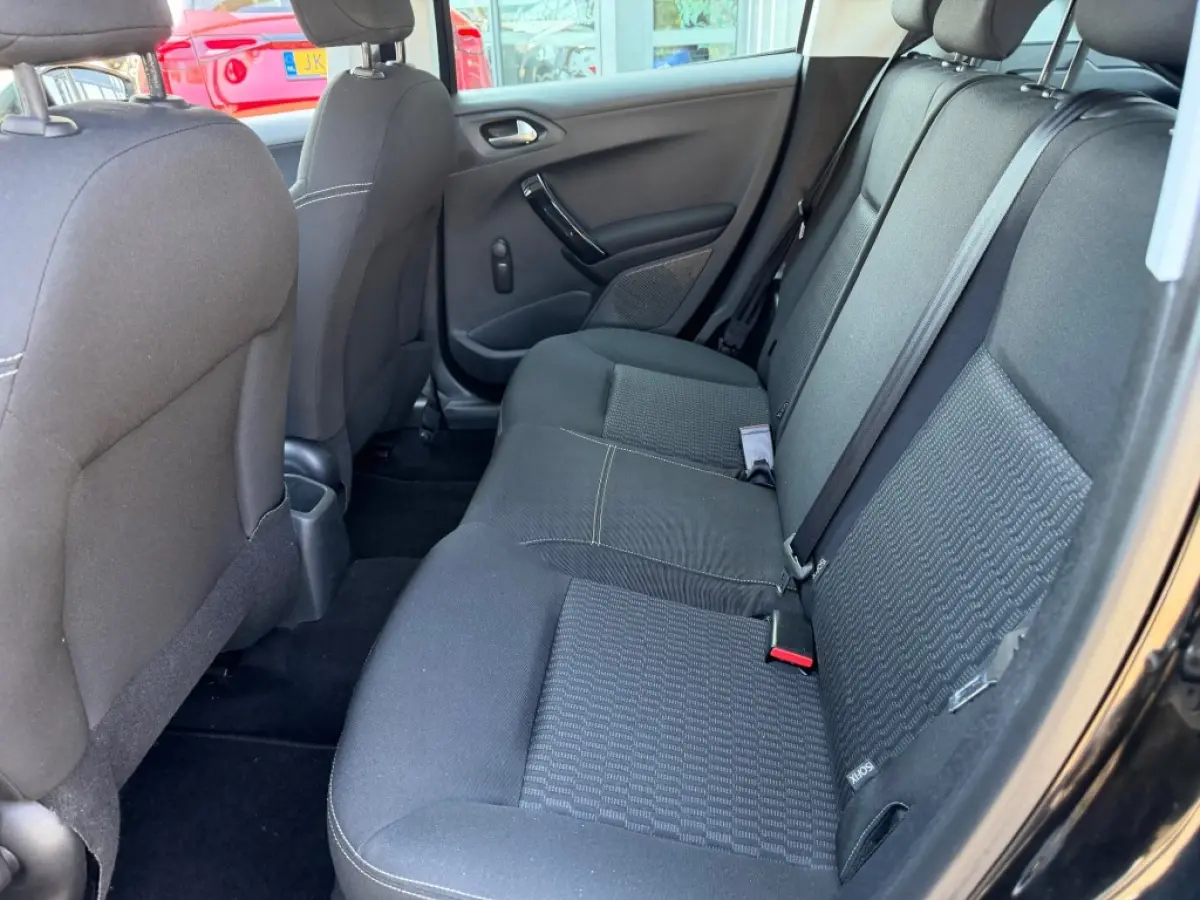 1.2 PURETECH ACTIVE NAVI AIRCO
