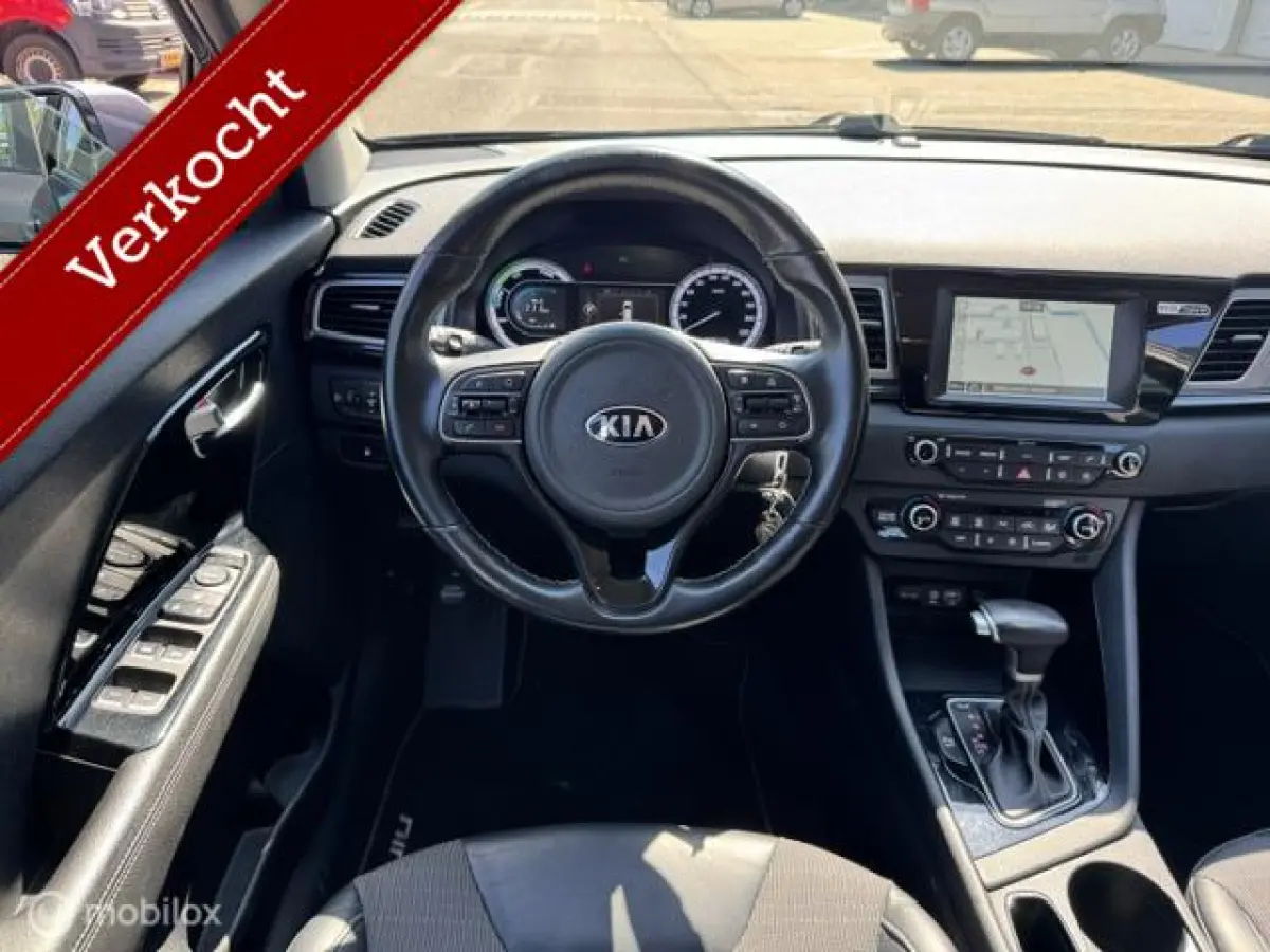 1.6 GDi Hybrid DynamicLine Navigatie , Achteruit rij camera , Cruise controle , Climate controle , Lane assist , Dealer onderhouden met onderhoud historie