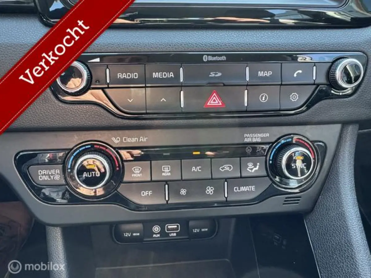 1.6 GDi Hybrid DynamicLine Navigatie , Achteruit rij camera , Cruise controle , Climate controle , Lane assist , Dealer onderhouden met onderhoud historie