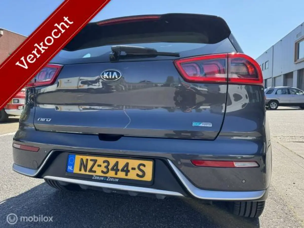 1.6 GDi Hybrid DynamicLine Navigatie , Achteruit rij camera , Cruise controle , Climate controle , Lane assist , Dealer onderhouden met onderhoud historie