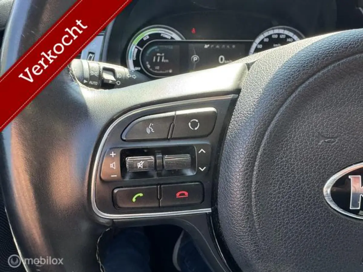 1.6 GDi Hybrid DynamicLine Navigatie , Achteruit rij camera , Cruise controle , Climate controle , Lane assist , Dealer onderhouden met onderhoud historie