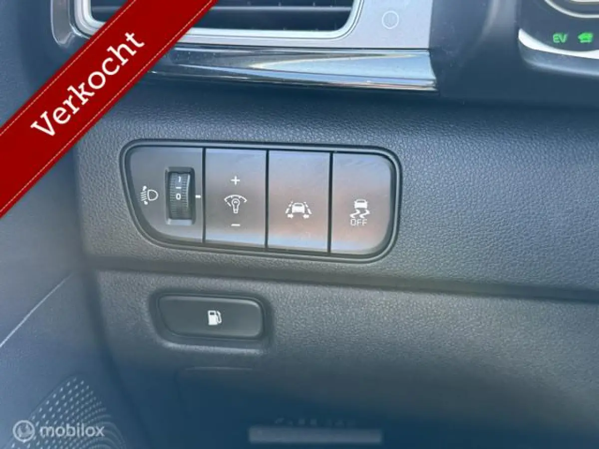 1.6 GDi Hybrid DynamicLine Navigatie , Achteruit rij camera , Cruise controle , Climate controle , Lane assist , Dealer onderhouden met onderhoud historie